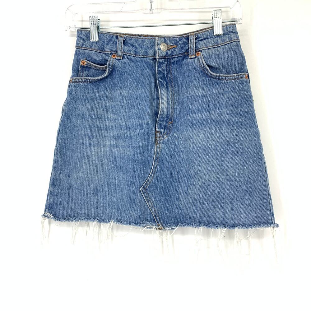 Topshop Women's Size 2 Blue Mini Skirt Denim Front Pockets Cut Off Hem